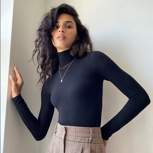 Wilfred Cheval Black Turtleneck